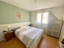 Maison contemporaine de 5 pièces avec piscine et garage dans quartier prisé à BRETAGNE DE MARSAN (40)