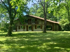 Maison Landaise de 280M2 avec piscine et grand terrain divisible boisé de chênes à SAINT PIERRE DU MONT (40)
