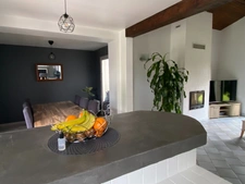 Maison pleine de charme de 5 pièces (DPE C/A) en excellent état avec grand terrain Proche de VILLENEUVE DE MARSAN (40) à SAINT GEIN