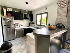 Maison pleine de charme de 5 pièces (DPE C/A) en excellent état avec grand terrain Proche de VILLENEUVE DE MARSAN (40) à SAINT GEIN