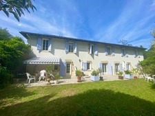 LONGERE DE 260M2 AVEC PISCINE AU CENTRE DE SAINT PIERRE DU MONT SUR TERRAIN DE 2700M2