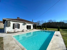 MAGNIFIQUE FERMETTE RENOVEE AVEC PISCINE ET DEPENDANCES SUR TERRAIN DE 5000 M2 A YGOS