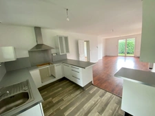 Maison 4 pièces en excellent état à MONT DE MARSAN (40) - quartier prisé - garage, carport et terrasse sur terrain 577M2