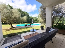 Magnifique maison contemporaine atypique avec piscine sécurisée et grand terrain avec vue panoramique à BROCAS (40)