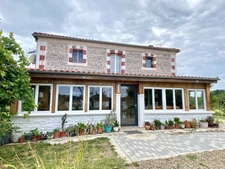 Maison bourgeoise rénovée (DPE A) esprit art déco de 8 pièces Proche de EUGENIE LES BAINS (40)