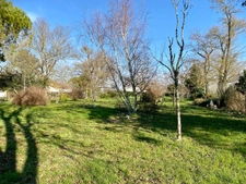 MAGNIFIQUE BASTIDE RESTAUREE AVEC DEPENDANCES POUR FAIRE DES GITES ET PISCINE A LACEPEDE