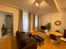 APPARTEMENT T3 (DPE C) AVEC TERRASSE - BORDEAUX QUARTIER ST PIERRE/CAMILLE JULLIAN - IMMEUBLE EN PIERRE RÉNOVÉ.