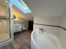 Maison Castor totalement rénovée (DPE C) de 5 pièces avec piscine et garage dans quartier prisé de MONT DE MARSAN (40)