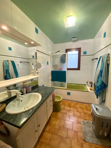 Maison de charme 5 pièces avec garage et véranda fermée à GAMARDE LES BAINS (40) sur terrain de 1200 M2 sans vis à vis