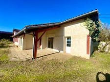 Fermette de charme de 6 pièces (DPE C/A) avec dépendances sur terrain de 8000M2 à GRENADE SUR L'ADOUR (40)