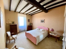 MAGNIFIQUE BASTIDE RESTAUREE AVEC DEPENDANCES POUR FAIRE DES GITES ET PISCINE A LACEPEDE