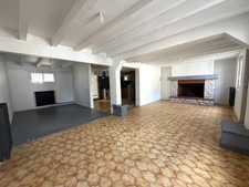Maison de caractère à fort potentiel avec intérieur rénové dans le centre de BASCONS à 10 minutes de MONT DE MARSAN