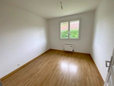 Maison 4 pièces en excellent état à MONT DE MARSAN (40) - quartier prisé - garage, carport et terrasse sur terrain 577M2