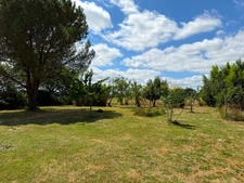 Domaine plein de charme de 250M2 avec dépendances et gîte dans un écrin de verdure Proche de MONT DE MARSAN au HOUGA
