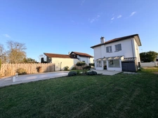 Maison Art Déco (DPE C) avec piscine chauffée dans quartier prisé de MONT DE MARSAN (40)