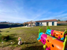 Grande maison de 6 pièces dans quartier prisé à RION DES LANDES (40)