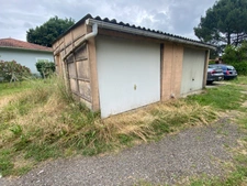Maison de rapport divisée en 2 appartements T3 avec terrain et garage à MORCENX (40)