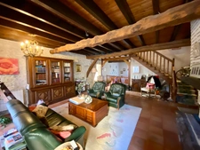 MAGNIFIQUE BASTIDE RESTAUREE AVEC DEPENDANCES POUR FAIRE DES GITES ET PISCINE A LACEPEDE