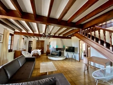 Grand domaine authentique (gros potentiel locatif) de 11HA à Escource avec piscine, 3 maisons et dépendances à 15 minutes des plages 