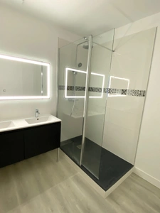 APPARTEMENT T3 (DPE C) AVEC TERRASSE - BORDEAUX QUARTIER ST PIERRE/CAMILLE JULLIAN - IMMEUBLE EN PIERRE RÉNOVÉ.