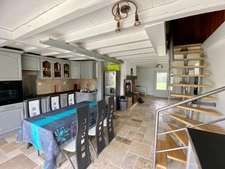 MAGNIFIQUE FERMETTE RENOVEE AVEC PISCINE ET DEPENDANCES SUR TERRAIN DE 5000 M2 A YGOS