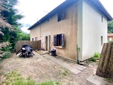 Maison rénovée avec 2 Appartements T3 avec terrain individuel et garage à MORCENX (40) - 