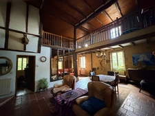 Domaine plein de charme de 250M2 avec dépendances et gîte dans un écrin de verdure Proche de MONT DE MARSAN au HOUGA