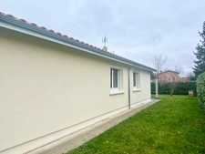 Maison 4 pièces en excellent état à MONT DE MARSAN (40) - quartier prisé - garage, carport et terrasse sur terrain 577M2