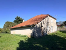 Maison 6 pièces (194M2 habitable) avec terrain divisible et garage aménageable dans la centre de GABARRET (40)