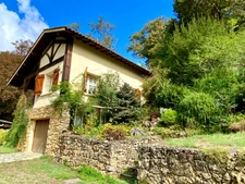 Magnifique Moulin rénové en totalité (DPE D) avec gîte indépendant sur terrain de 4HA arboré sans vis à vis BOUGUE (40)