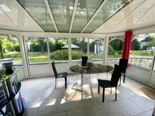 Maison d'architecte de 260M2 (DPE B) avec annexe dans un écrin de verdure avec piscine à 8 Kms de MONT DE MARSAN (40)