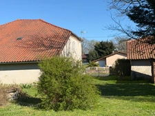 Maison 6 pièces (194M2 habitable) avec terrain divisible et garage aménageable dans la centre de GABARRET (40)