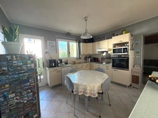 Maison de plain pied de 5 pièces de 136M2 (idéal activité professionnelle) proche des commodités MONT DE MARSAN (40)