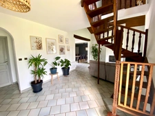 Maison pleine de charme de 5 pièces (DPE C/A) en excellent état avec grand terrain Proche de VILLENEUVE DE MARSAN (40) à SAINT GEIN