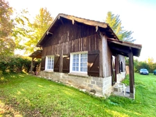 MAISON A COLOMBAGES RENOVEE AVEC GITE INDEPENDANT SUR 2700 M2 DE TERRAIN A LACQUY.