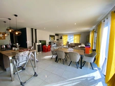 Grande maison de 6 pièces dans quartier prisé à RION DES LANDES (40)