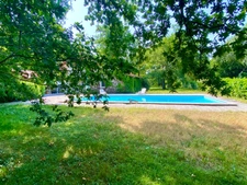 Maison Landaise de 280M2 avec piscine et grand terrain divisible boisé de chênes à SAINT PIERRE DU MONT (40)