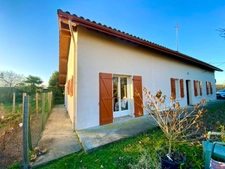 Maison ancienne T4 avec studio indépendant (153M2 au total) sur grand terrain proche de MONT DE MARSAN à BENQUET 40280