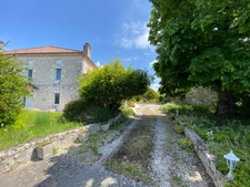 MAGNIFIQUE BASTIDE RESTAUREE AVEC DEPENDANCES POUR FAIRE DES GITES ET PISCINE A LACEPEDE