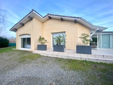 Maison d'architecte T5 (DPE C/A) de 5 pièces à BASCONS (40) au calme avec belles prestations et piscine 
