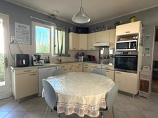 Maison de plain pied de 5 pièces de 136M2 (idéal activité professionnelle) proche des commodités MONT DE MARSAN (40)