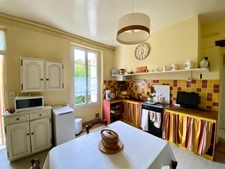CENTRE DE SAINT PIERRE DU MONT - MAISON DE CARACTERE DE TYPE 4 SUR TERRAIN DIVISIBLE 6600 M2 (2 LOTS) 