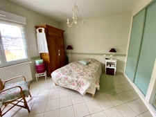 CENTRE DE SAINT PIERRE DU MONT - MAISON DE CARACTERE DE TYPE 4 SUR TERRAIN DIVISIBLE 6600 M2 (2 LOTS) 