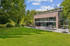 REUIL MALMAISON (92) - Maison contemporaine de 235m² 1500m² terrain
