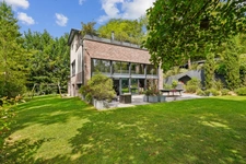 REUIL MALMAISON (92) - Maison contemporaine de 235m² 1500m² terrain