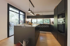 Proche L'ISLE-ADAM (95) - Maison d'architecte d'exception au coeur d'un écrin de verdure