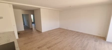   Grand T4 lumineux d'environ 90 m2 neuf quartier de la gare à hyères.