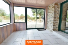 BELLE MAISON EN PIERRE – 165 m² HABITABLES – TERRAIN DE 1 700 m² – NOMBREUSES DÉPENDANCES