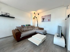 Appartement 4 pièces, 3 chambres / balcon / cave / parking / terrain de tennis