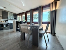 Appartement 4 pièces, 3 chambres / balcon / cave / parking / terrain de tennis